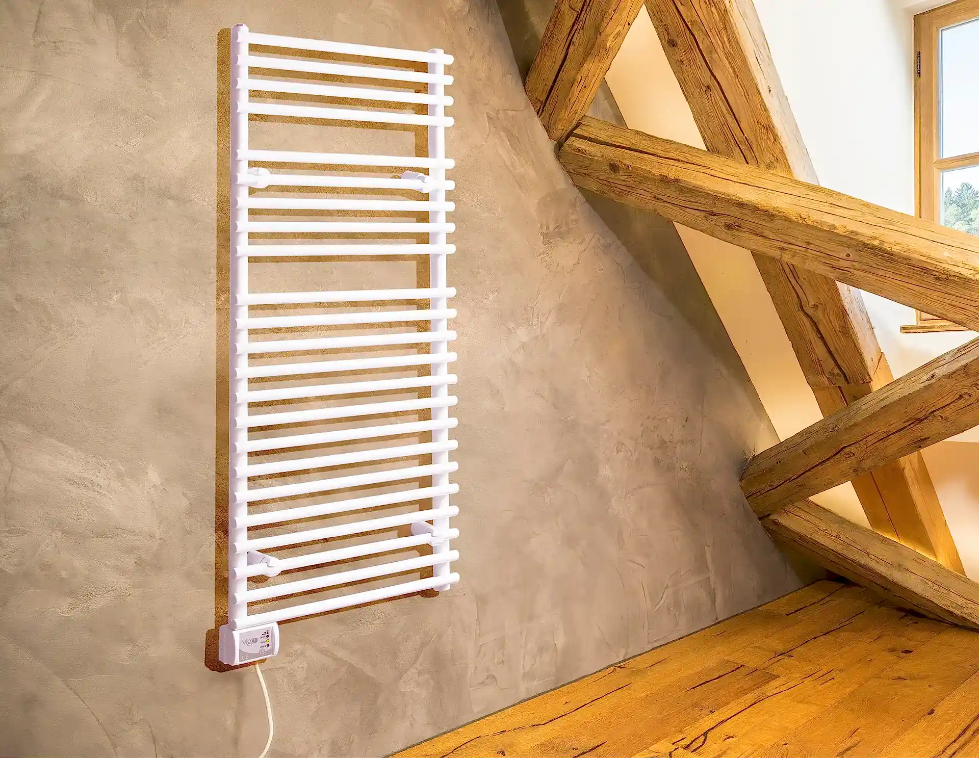 İVİGO EHR 600 Watt Dijital Havlu Isıtıcı Beyaz