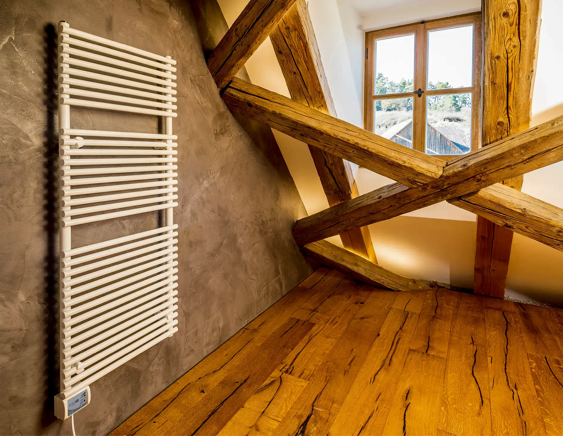 İVİGO EHR 800 Watt Dijital Havlu Isıtıcı Beyaz